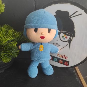 Doudou Pocoyo bleu Bandai 17 cm bleu jaune dessin animé garçon Bonnet