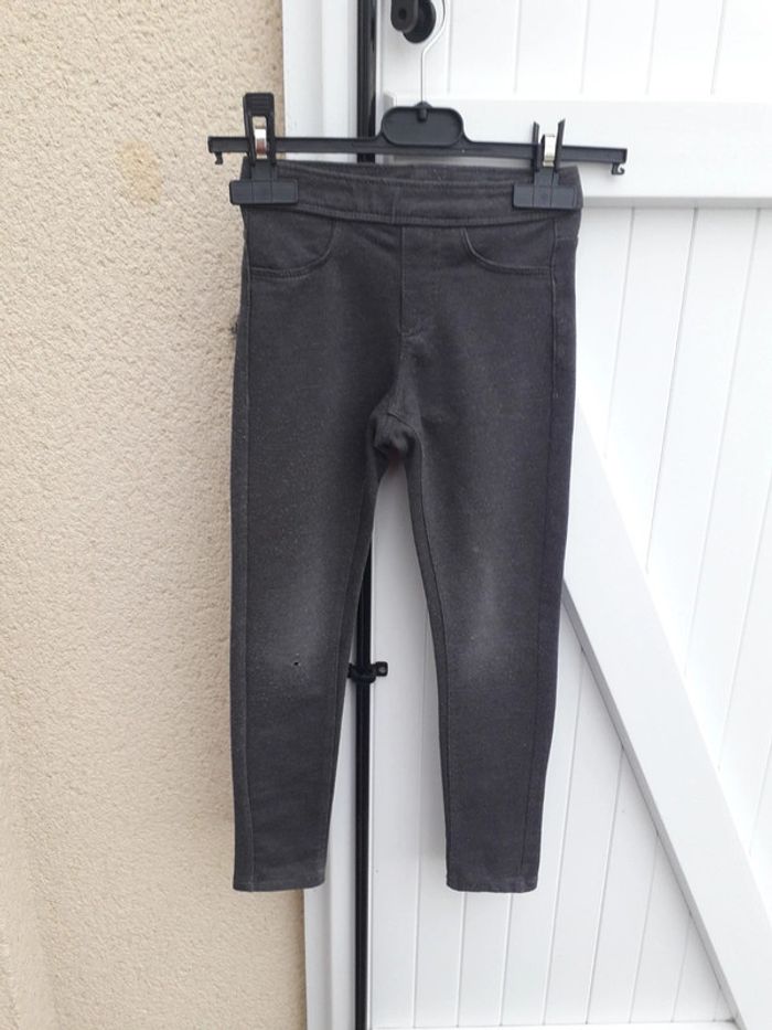 Legging filles Kiabi taille 6 ans (114/119)