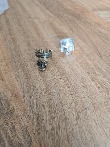 2 bagues têtes de mort
