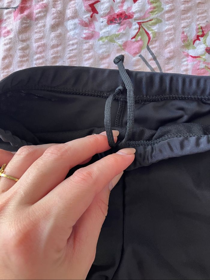 Maillot ou short de bain noir pour enfant 👦 - photo numéro 5