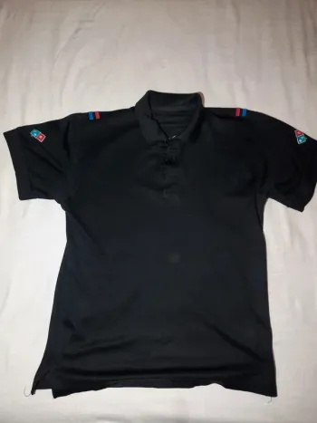 Polo noir Domino's