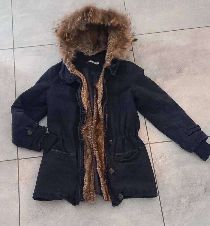 Parka bleue marine capuche en fourrure