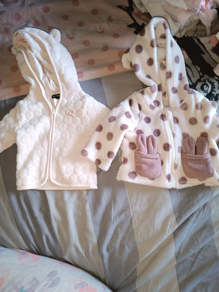 2 veste fille 1 mois