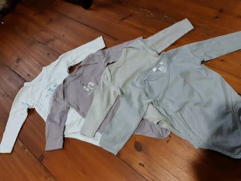 Lot 4 bodys manches longues mixte bébé fille garçon 9 mois