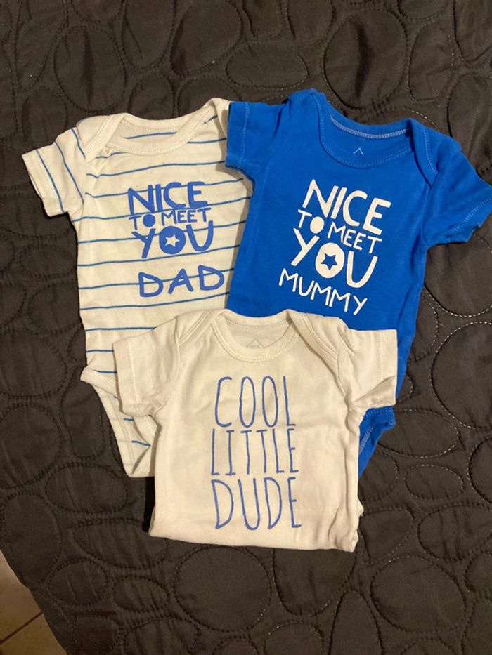 Lot 3 bodies mc 3 mois