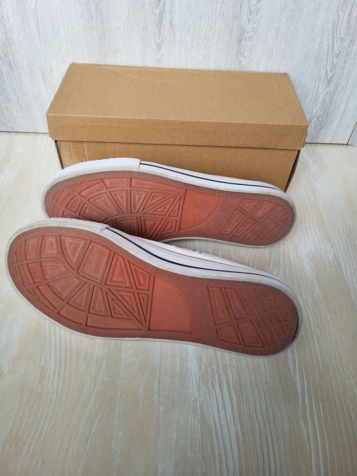 Basket basses style converses pointure 40 - photo numéro 3