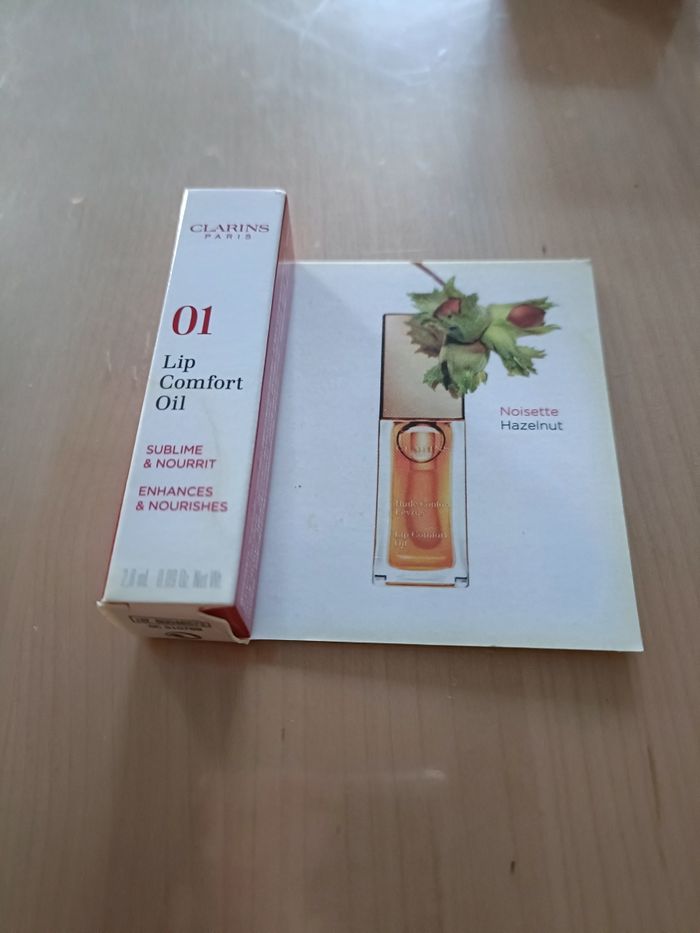Petit lot baume pour les lèvres Laneige et 2 huiles pour les lèvres Clarins - photo numéro 3