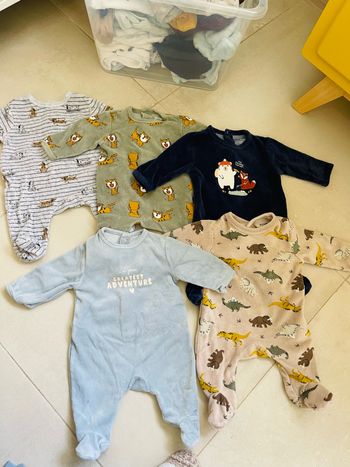 Lot vêtement bébé 1 mois