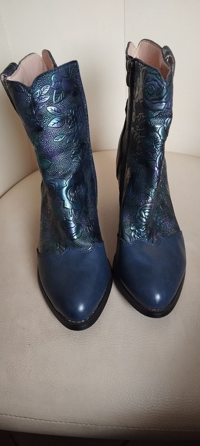 Bottines bleue sérigraphie fleurs taille 38 - photo numéro 1