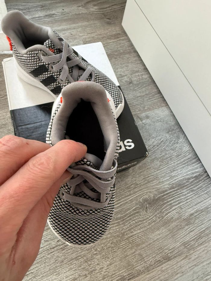 Basalte bébé neuve adidas - photo numéro 6