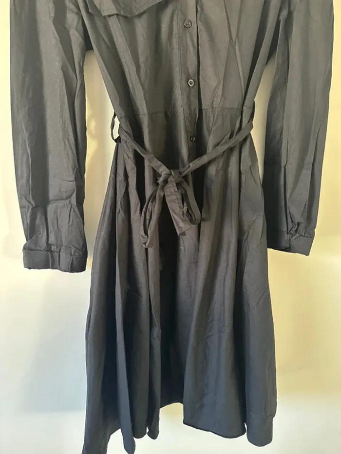 👗 Robe noir - effet chemise - taille unique - neuf sans étiquette - new collection - photo numéro 4