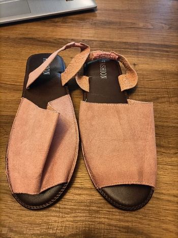 Claquettes uni rose simple