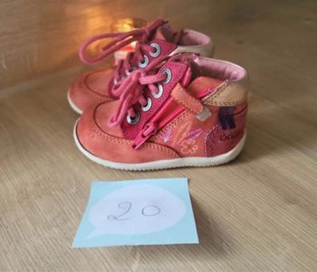Bottines kikers corail taille 20 très bon état