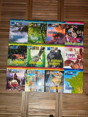 12 Livres L’Atlas Des Juniors
