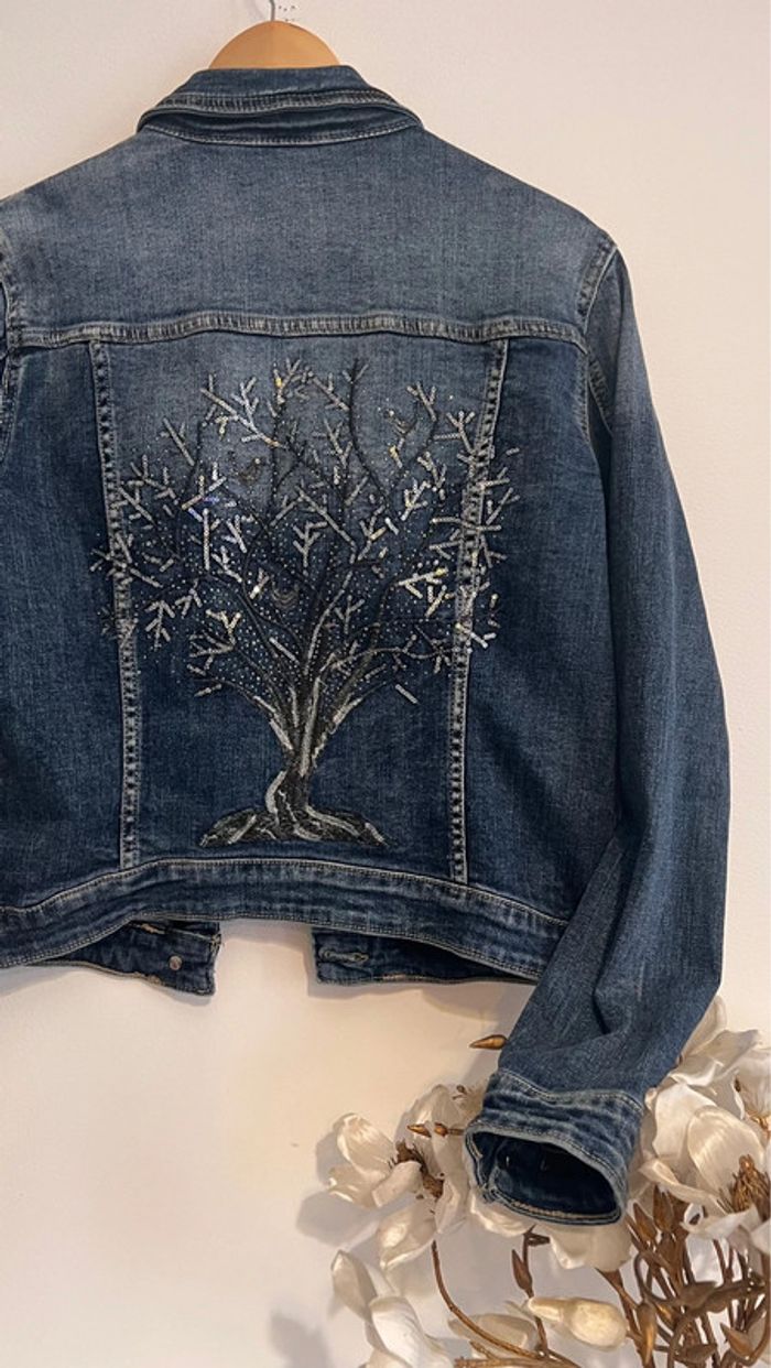Superbe veste en jean dessin en sequins au dos 🤍🤍 - photo numéro 10
