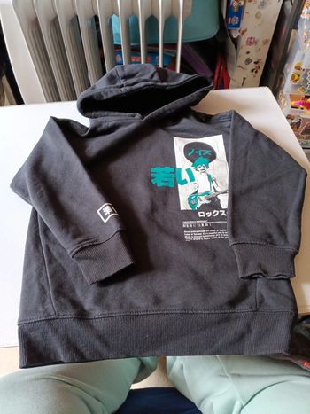 Sweat manga / animé  5 6 ans lefties pas vinted go