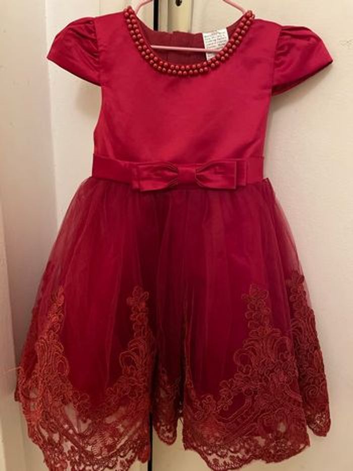 Robe de fête rouge dentelle