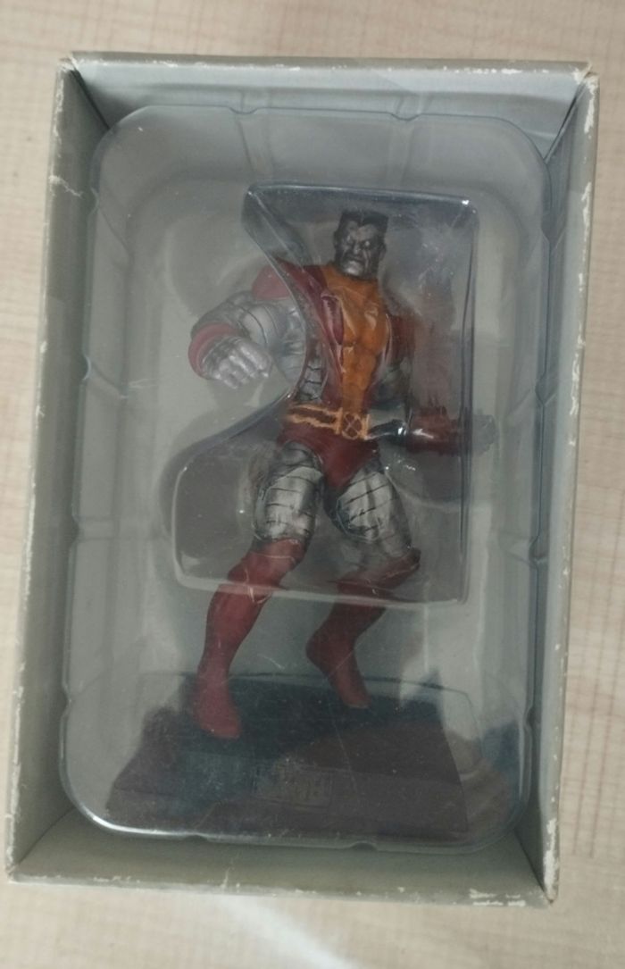 Figurine Marvel Colossus hors série en plomb - photo numéro 1