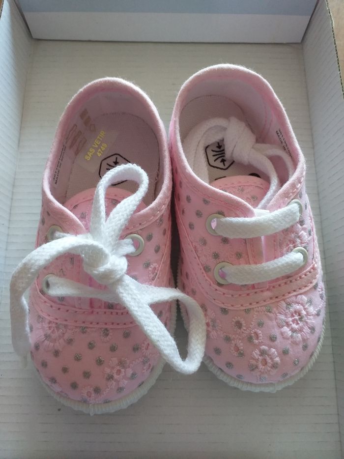 Basket rose taille 20 - photo numéro 2