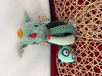 Hochet à poignées Joe le dragon de Lilliputiens