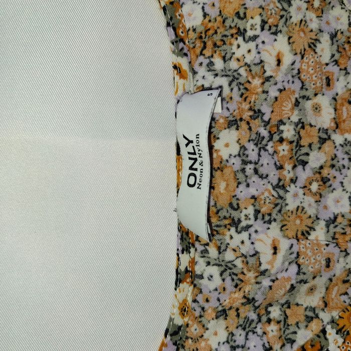 Blouse bohème fleurie multicolore – manches longues, col en V – Taille S/M - Only - photo numéro 6