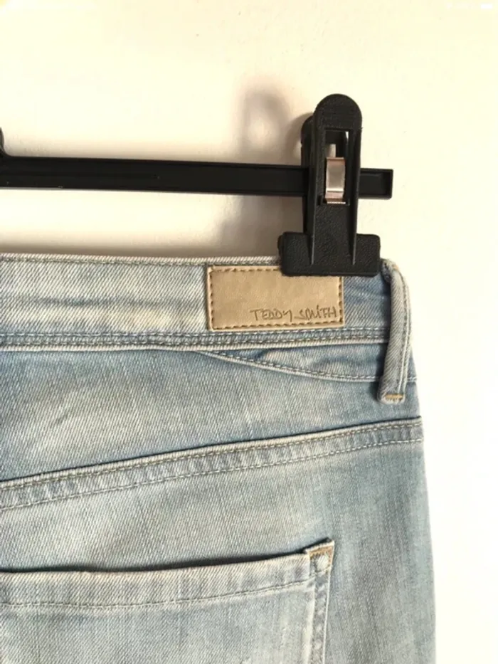 Jean boyfriend troué Teddy Smith taille 40 - photo numéro 17