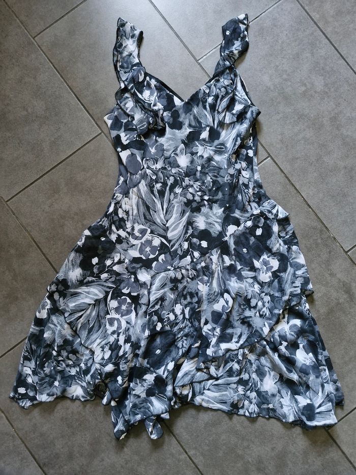 Robe 👗 - photo numéro 3