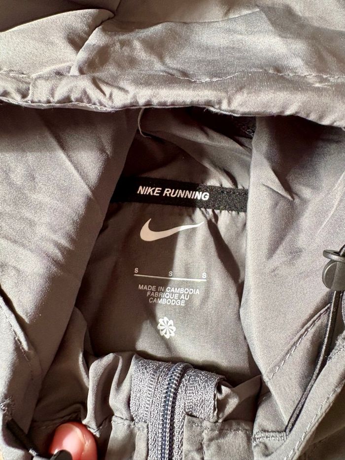 Veste Nike Running avec capuche - photo numéro 4