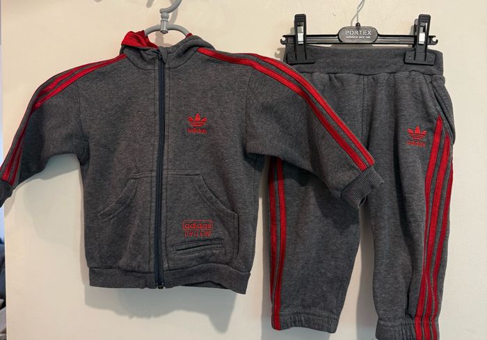 Jogging survêtement Adidas chile62 12/18 mois