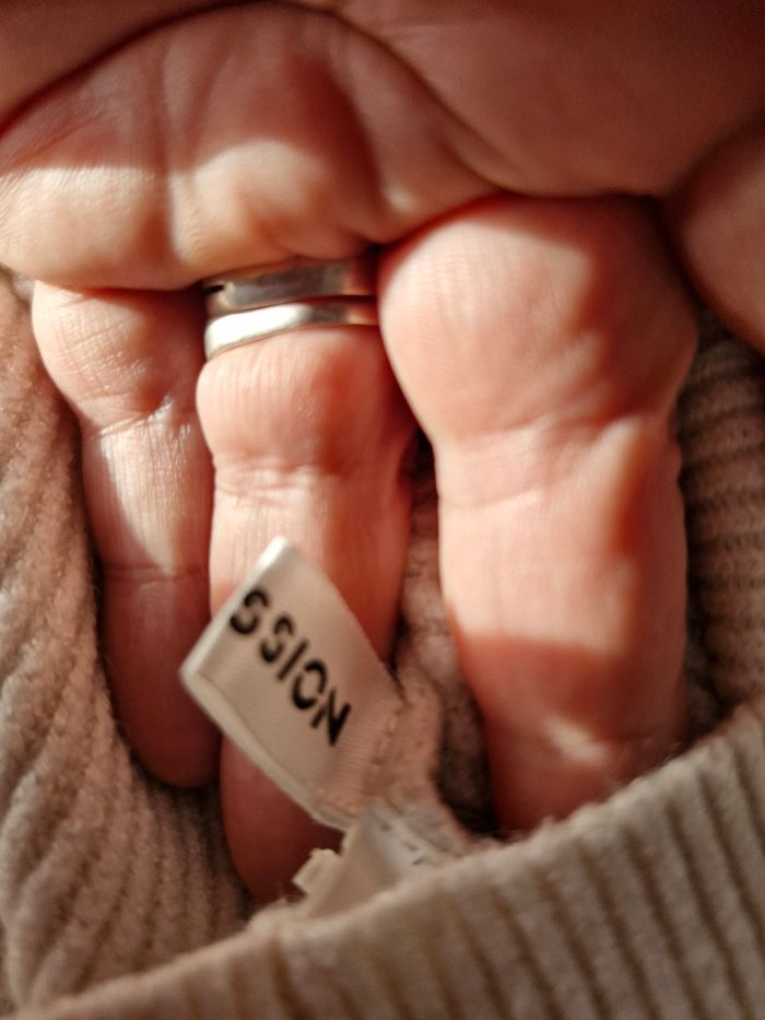 Splendide pull col V à laçage dos - photo numéro 10