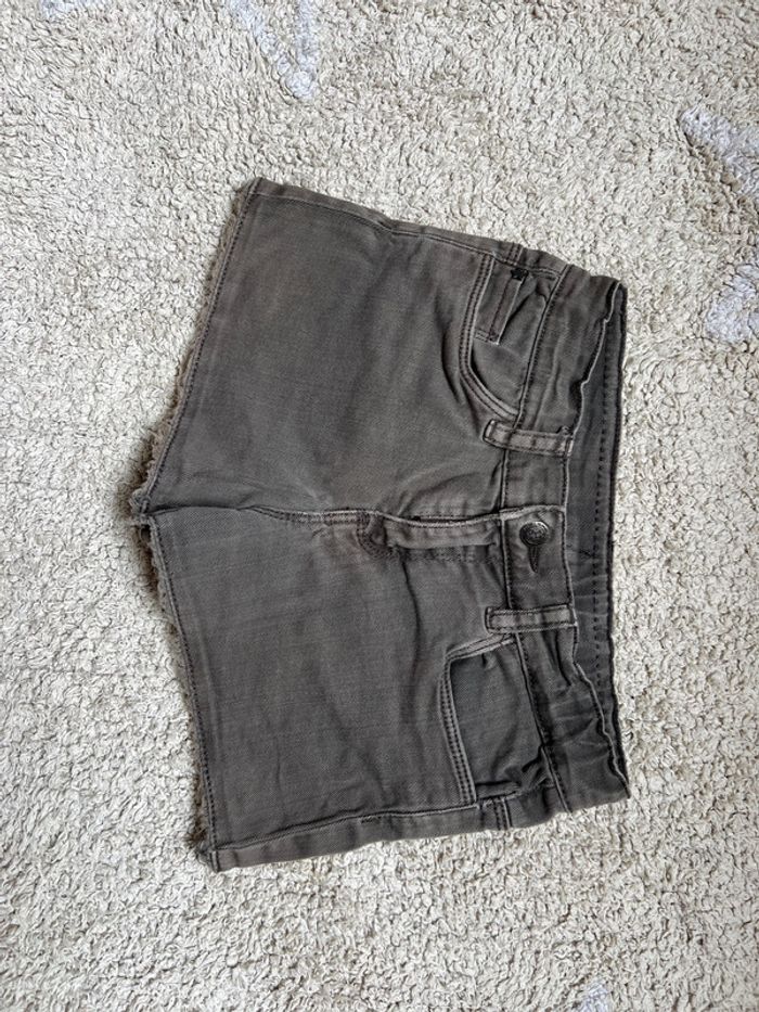 Short 8 ans