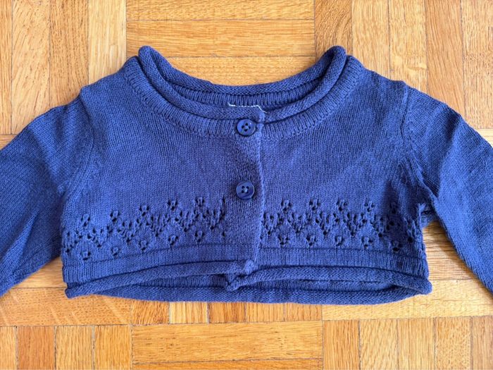 Boléro 3 mois parfait état - photo numéro 3