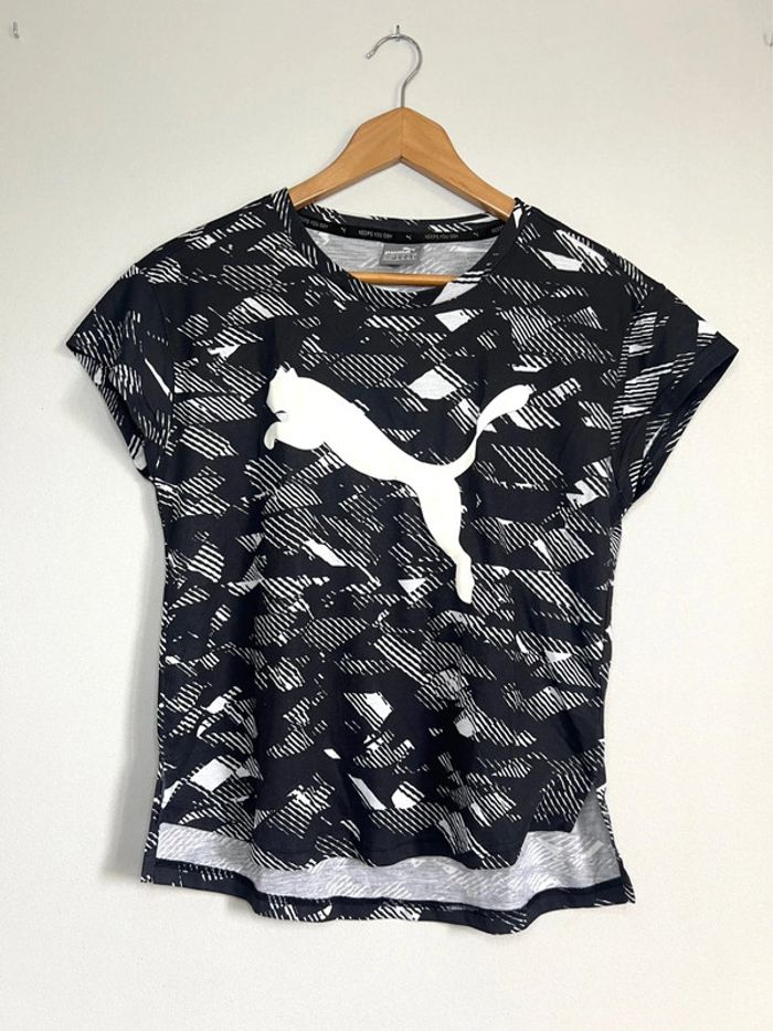 T-shirt de sport Puma noir et blanc