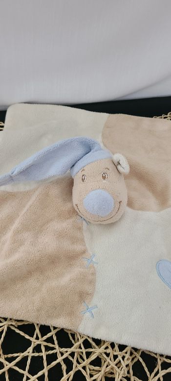 DOU KIDOU  DOUDOU HIPPOPOTAME OURS PLAT BEIGE BONNET BLEU COEUR