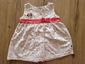 Robe MinnieMarque Disney Baby
Taille 6/9 mois
Pressions dans le dos

#priscille9MoisFille