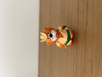 Lion Figurine Kinder
