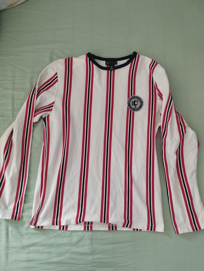 T-shirt H&M homme blanc et rouge