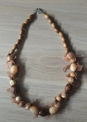 Collier en Bois et Perles - Élégance Rétro et Bohème