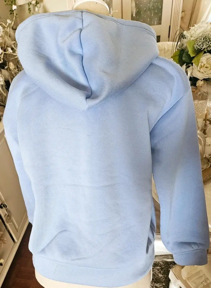 Sweat bleu ciel à capuche Shein Taille 36 ( plutôt M/L) Neuf - photo numéro 4