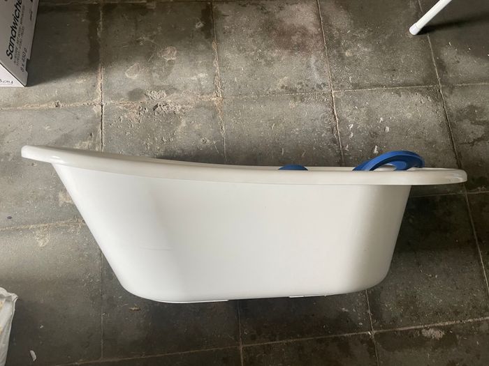 BAIGNOIRE BEBE + TRANSAT + ACCESSOIRES + PIED