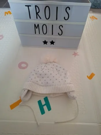 Bonnet 3-6 mois fille