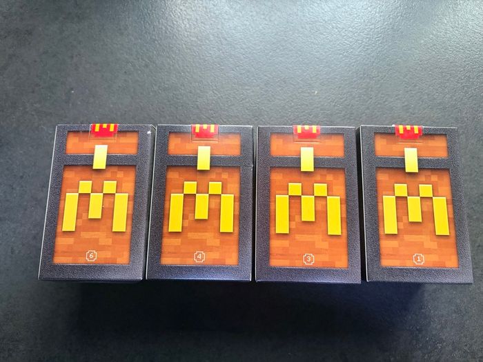 Figurines Minecraft x McDonald’s – Lot de 4 – Neuf scellé (4 modèles sur 6)