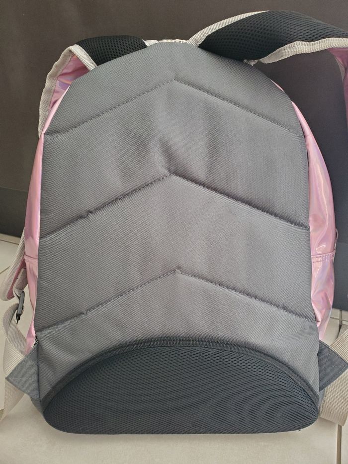 Cartable et trousse assortie - photo numéro 4