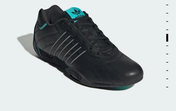 Adidas mercedes AMG F1 neuve 43