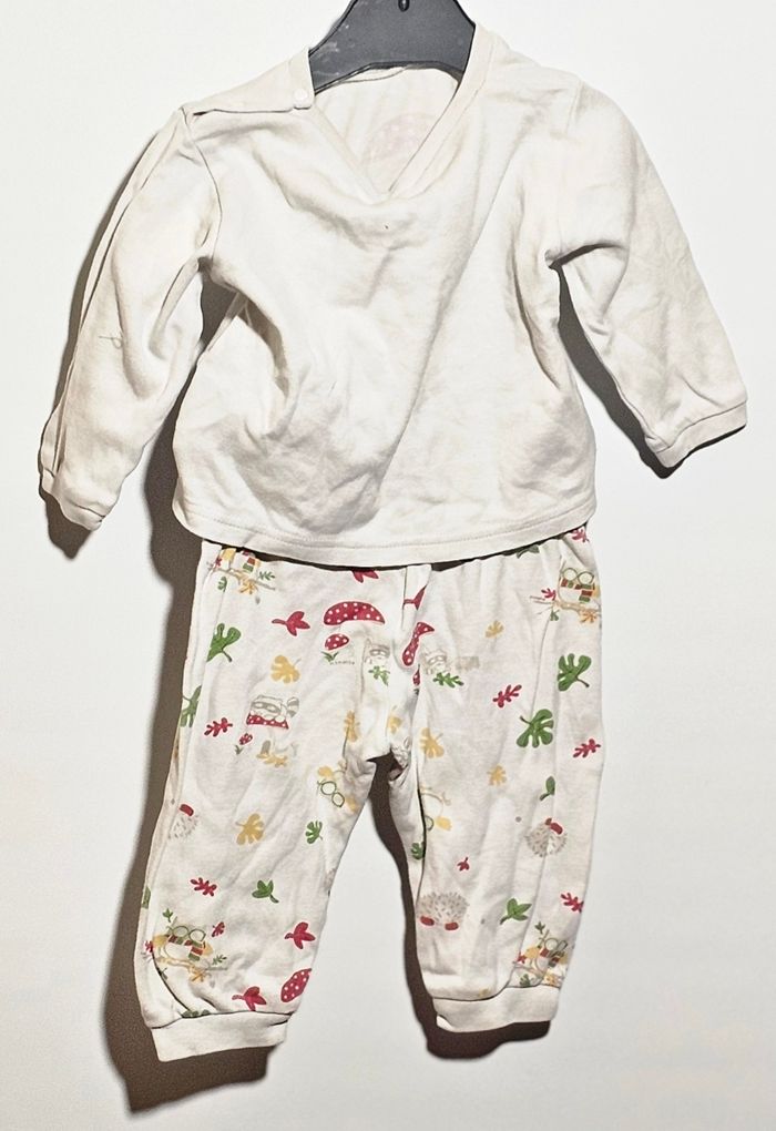 Vend ensemble pull et pantalon pour enfant 9 mois - photo numéro 2