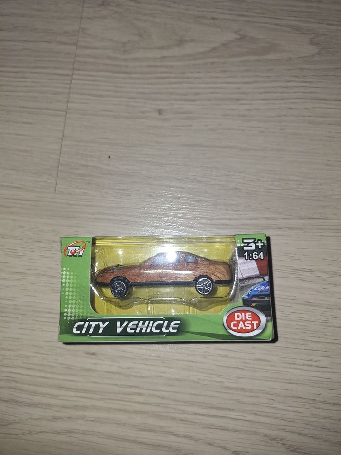 Voiture ours neuf