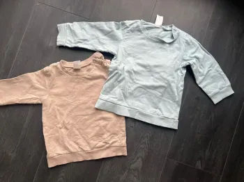 2 pulls H&M 80cm
