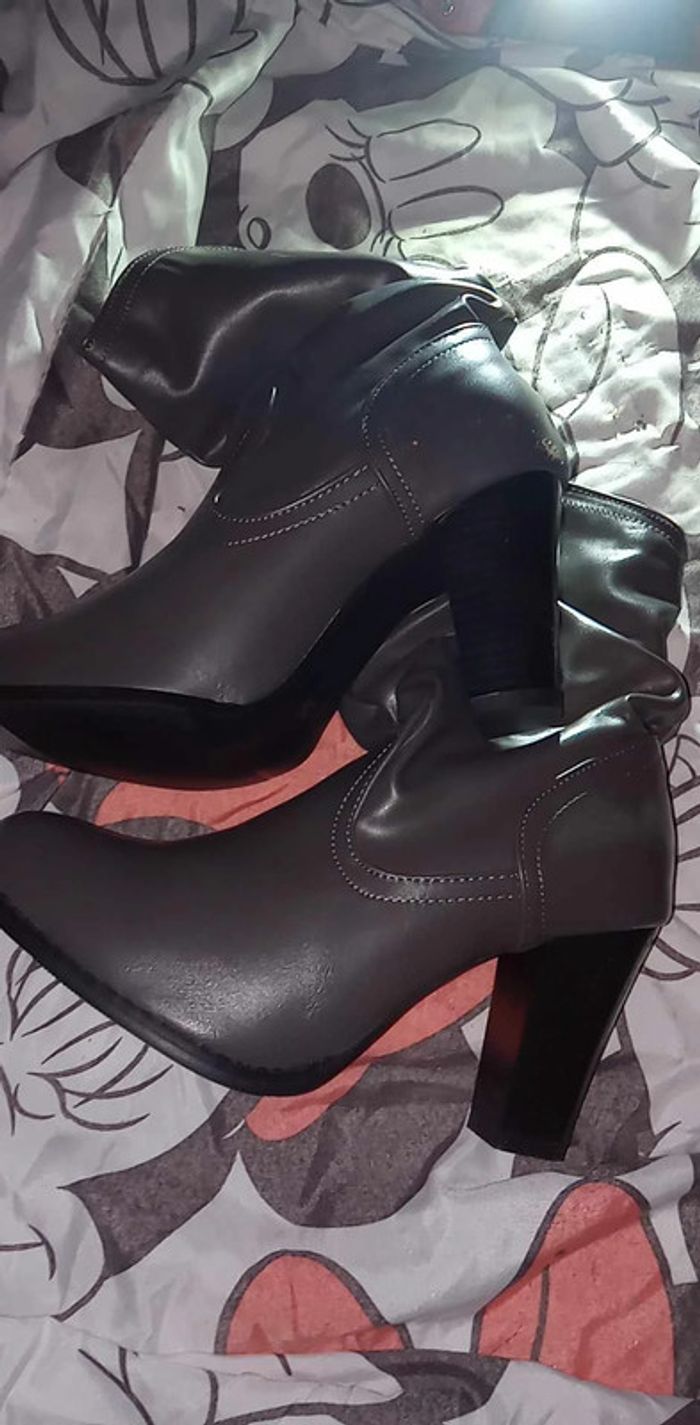 bottes taille 36 neuf - photo numéro 2