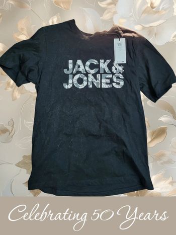 T-shirt taille s jack et Jones neuf avec étiquette