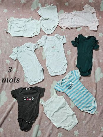 Lot de 9 bodies 3 mois